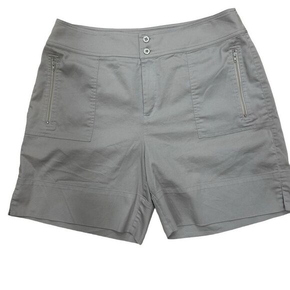 Chico’s Khaki Shorts Women’s 2.5 (12 14) Roll Tab Hem Front & Back Pockets - Picture 1 of 6